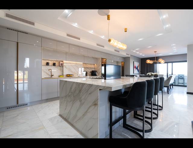 6 BEDROOM GATED ESTATE FOR SALE IN UMHLANGA CENTRAL